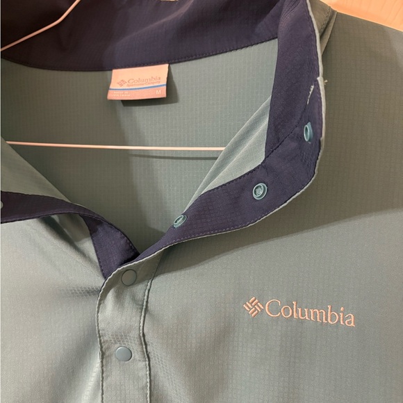 Columbia Teal and Navy Windbreaker - Picture 2 of 4